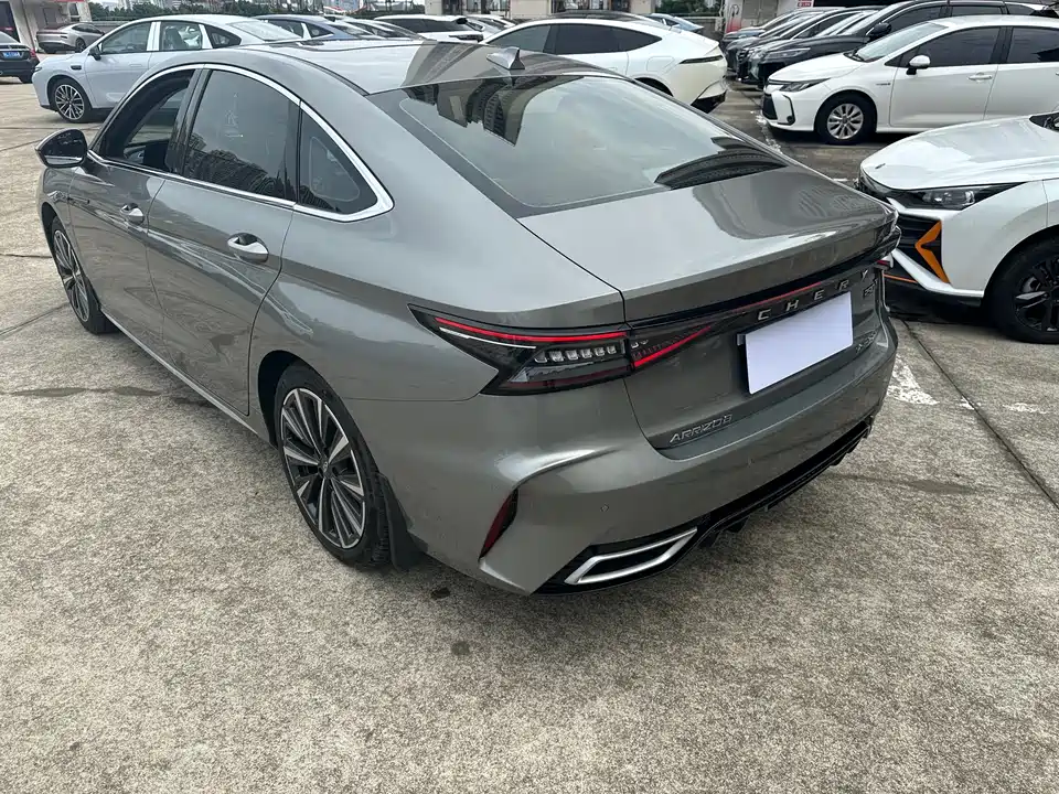 Chery Arrizo 8
