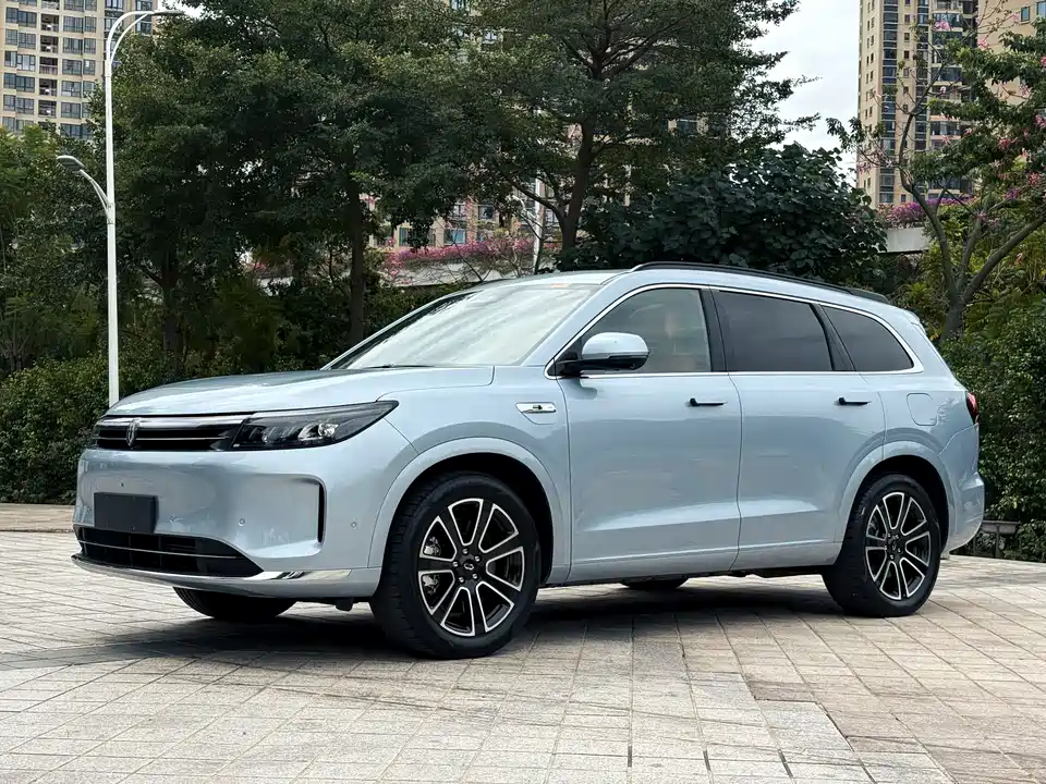 AITO Ask the world M7