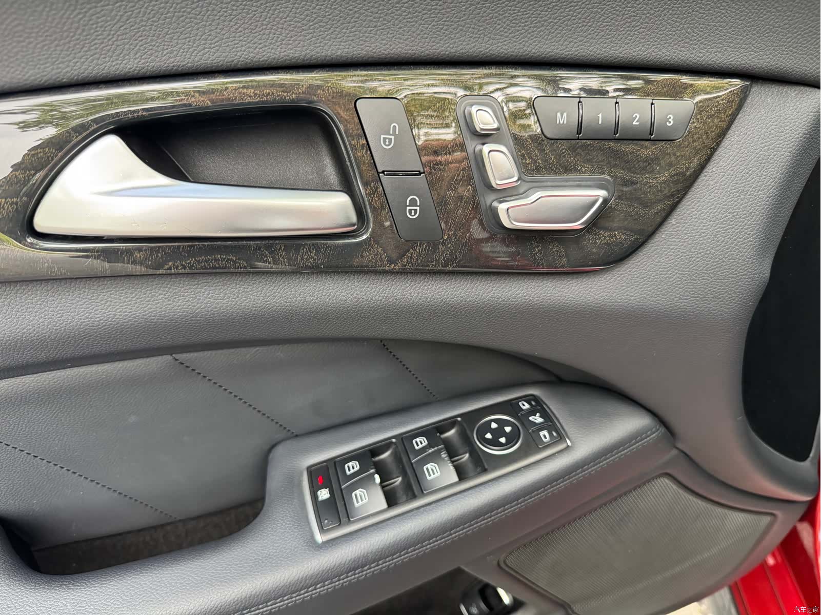 Mercedes-Benz CLS, 2015 8