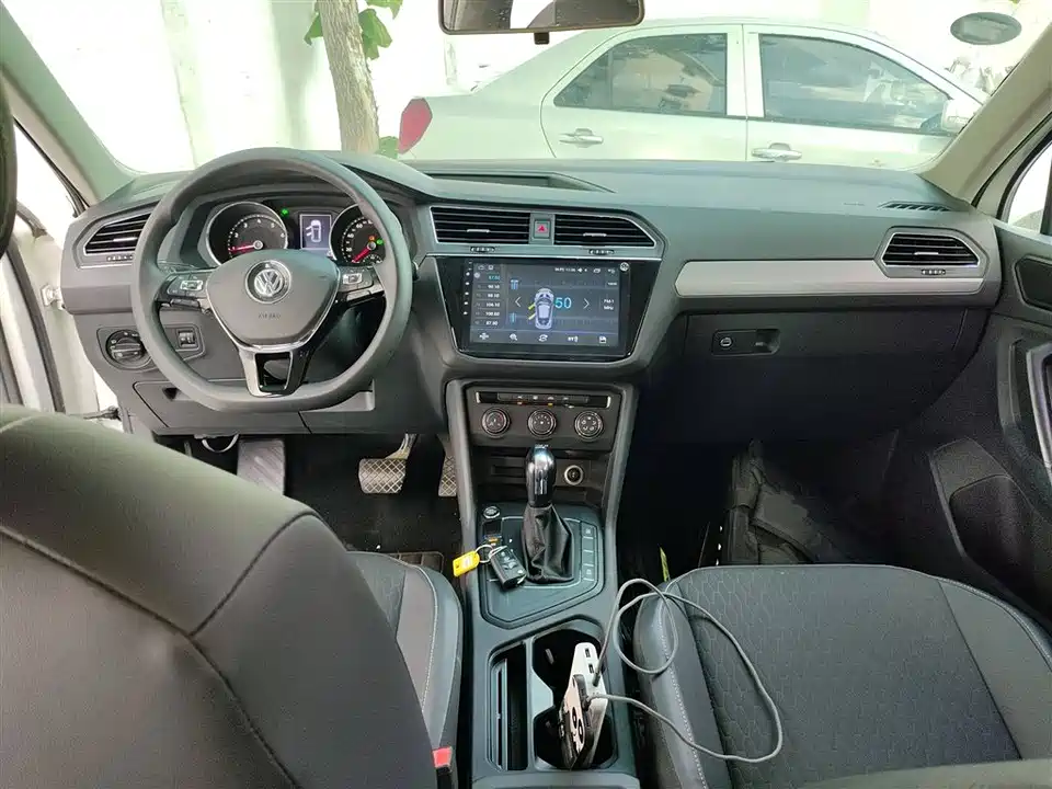 Volkswagen Tiguan L Volkswagen Tiguan L