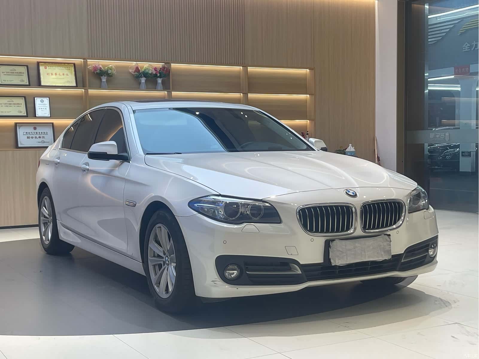 BMW 5 Series, 2016 3