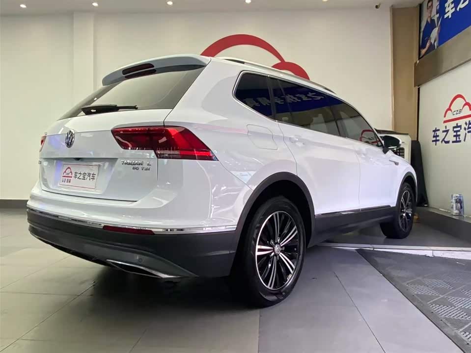 Volkswagen Tiguan L
