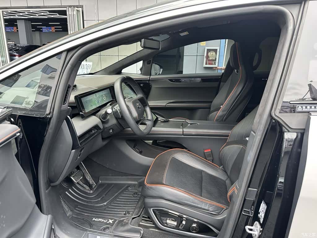 HiPhi X, 2021 3
