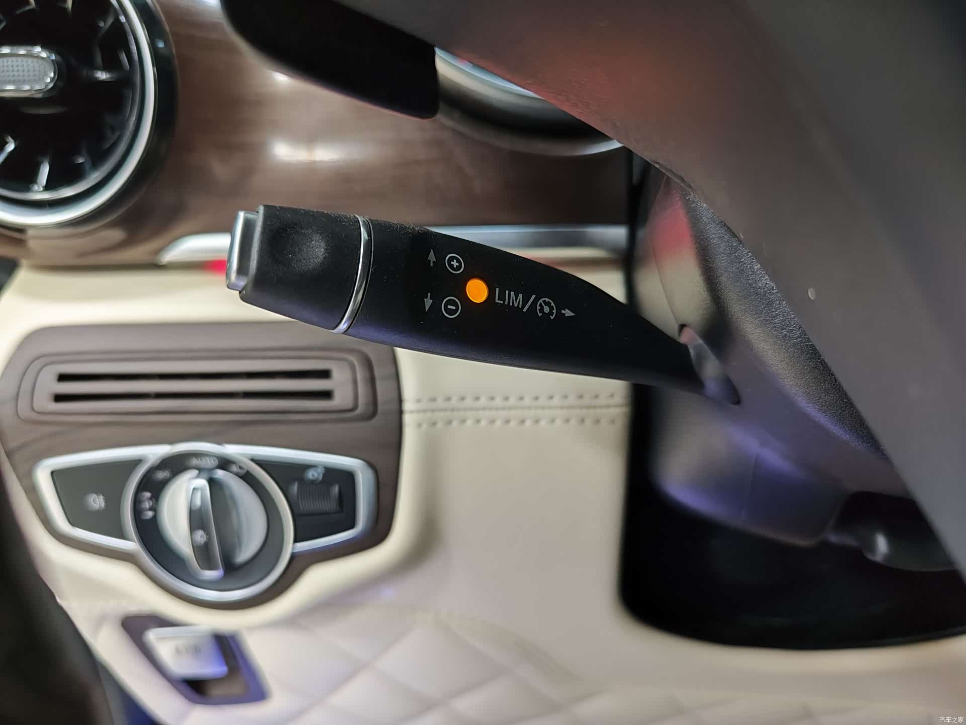 Mercedes-Benz V-Class, 2021 21