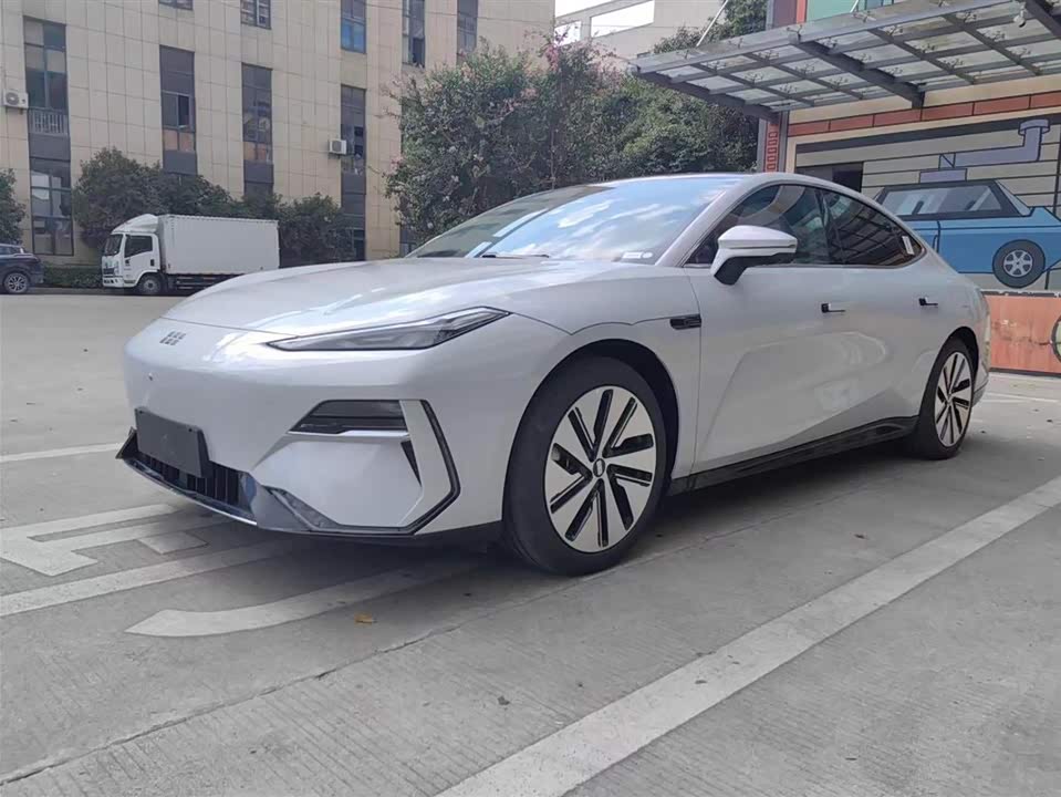 Geely Galaxy Galaxy E8