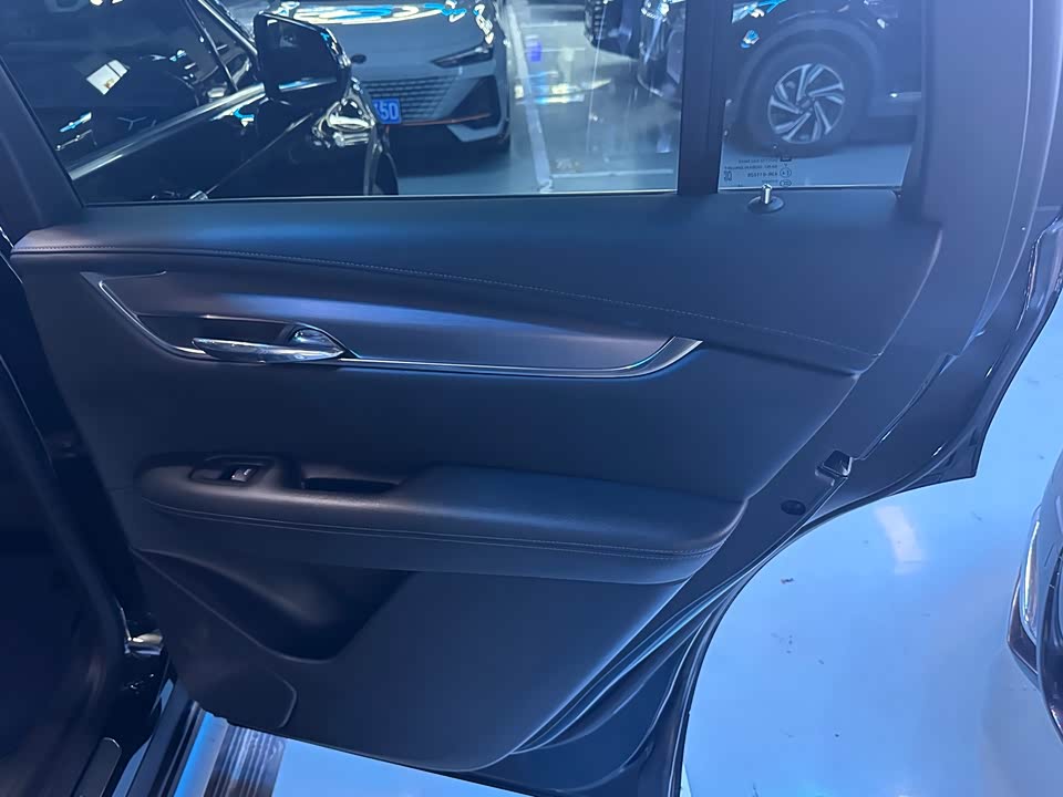 Cadillac XT6