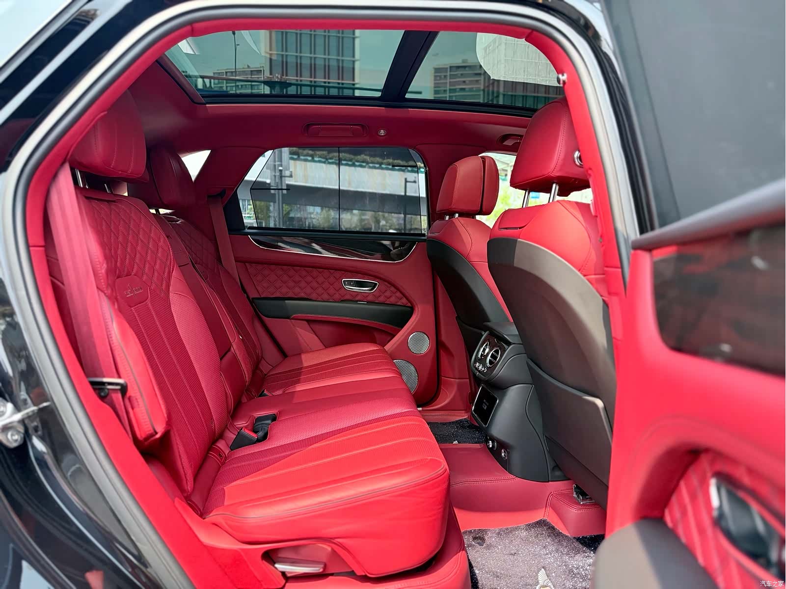 Bentley Bentayga, 2020 21