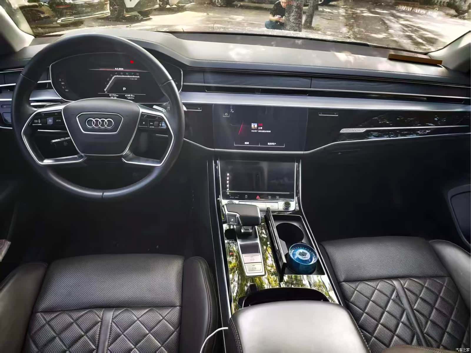Audi A8L, 2021 3