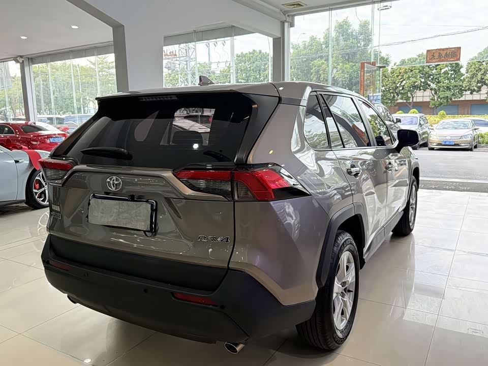 Toyota RAV4 Rongfang