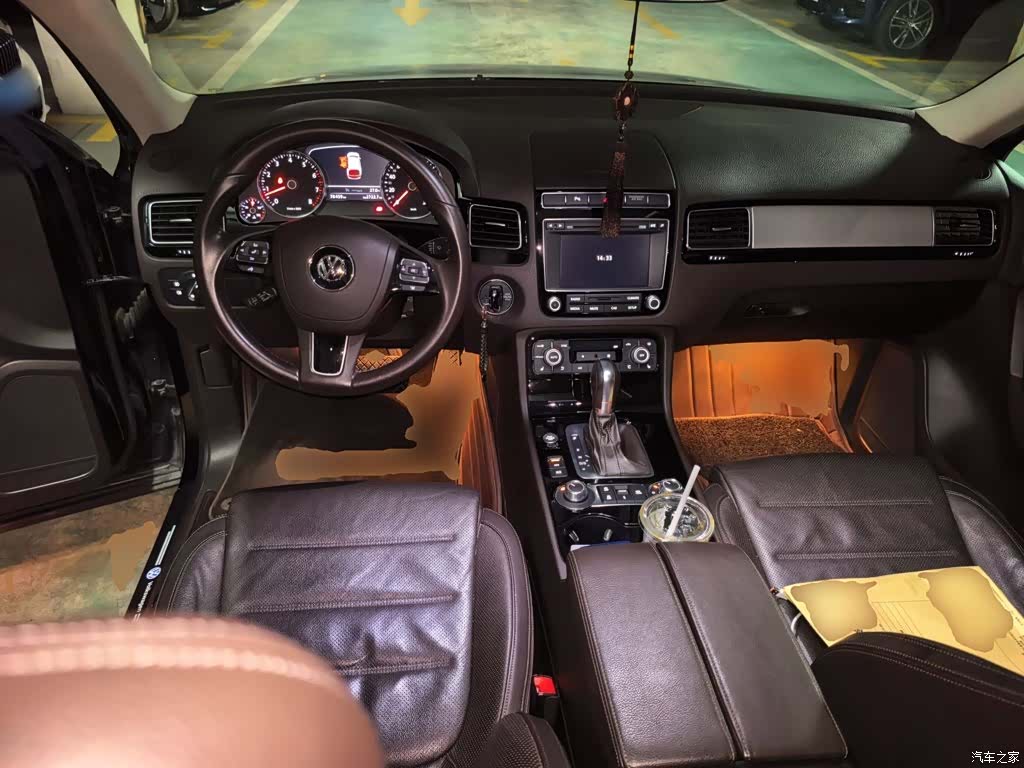Volkswagen Touareg, 2017 все фото