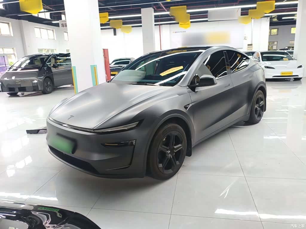 Tesla Model Y, 2025 2