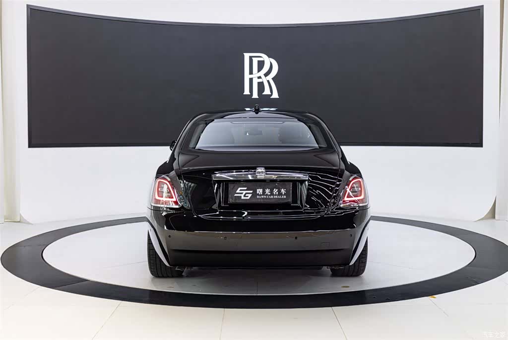 Rolls-Royce Ghost, 2023 все фото