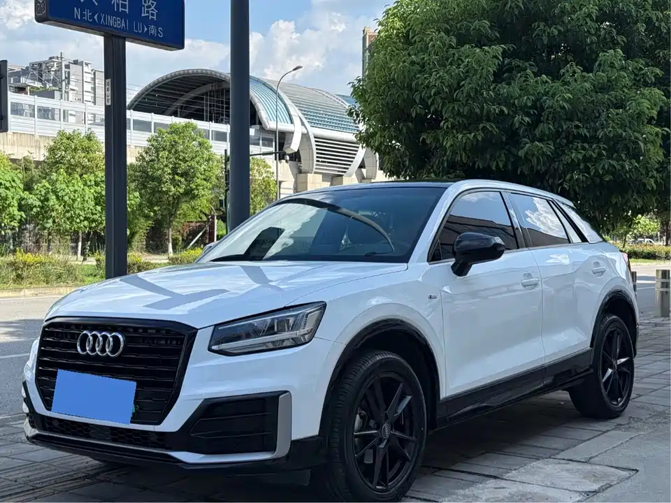 Audi Q2L Audi Q2L