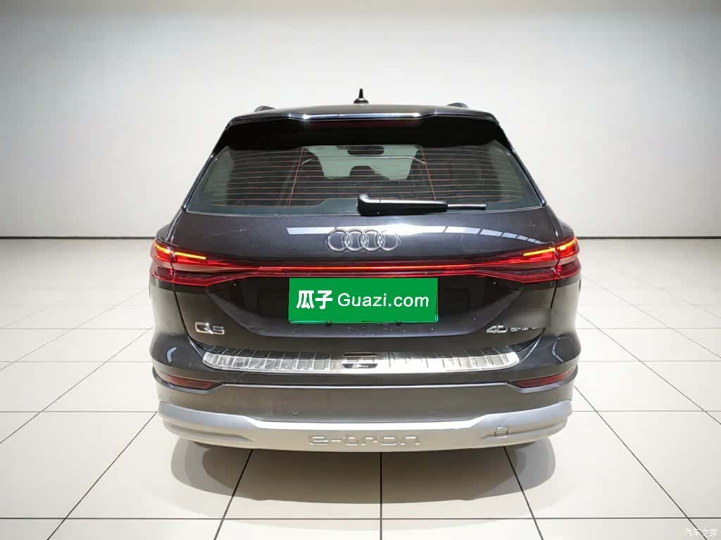 Audi Q5 e-tron, 2024 6