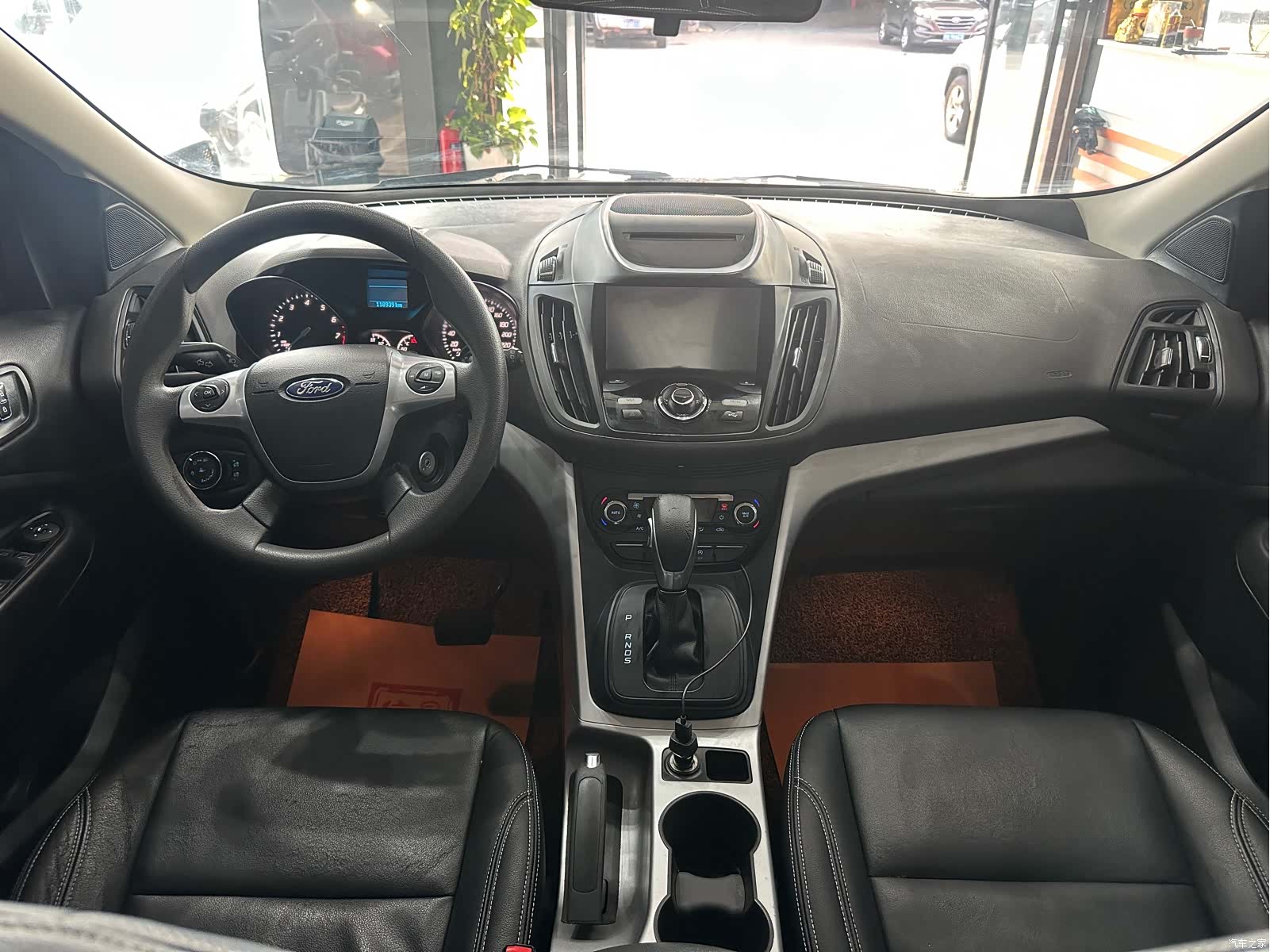 Ford Kuga, 2015 10