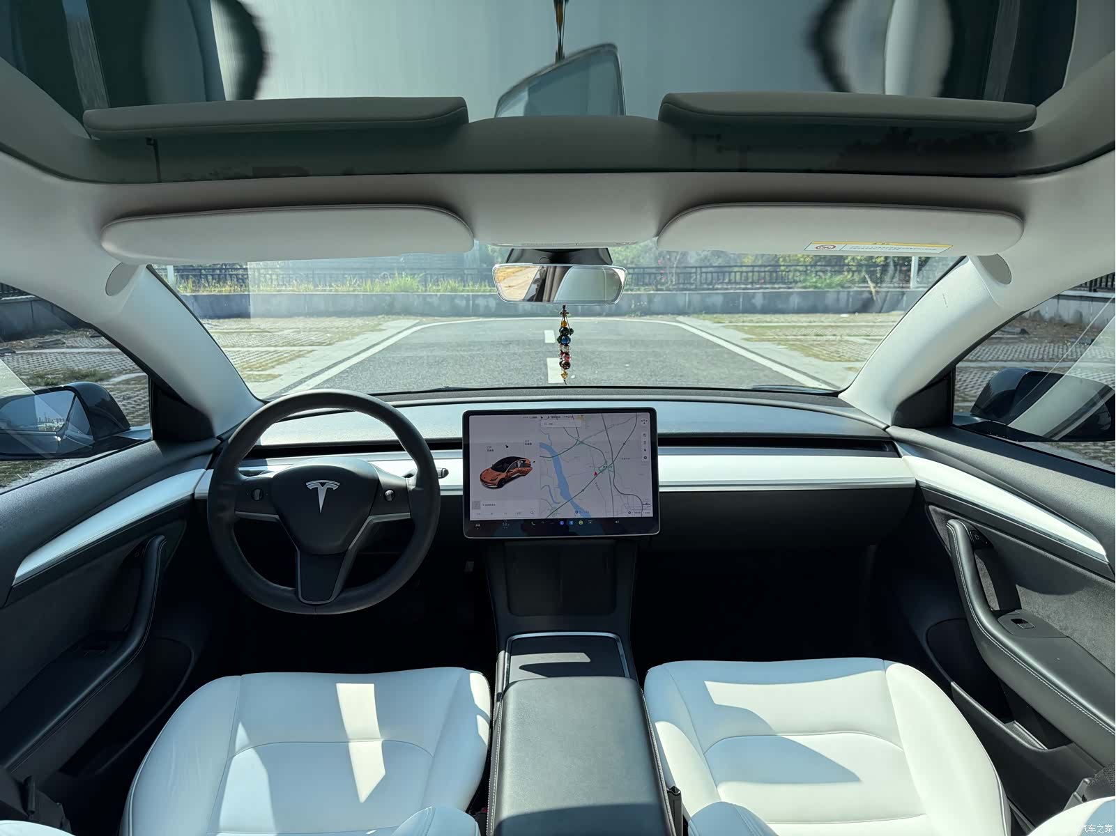 Tesla Model 3, 2022 все фото