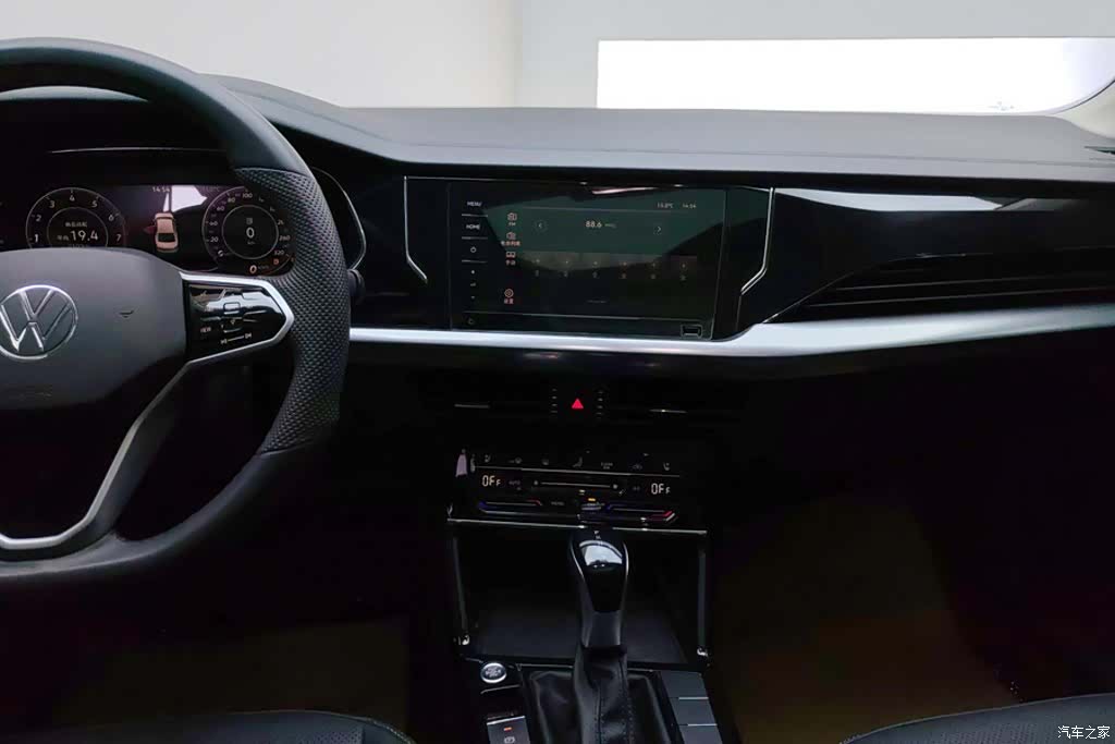 Volkswagen Passat, 2024 13