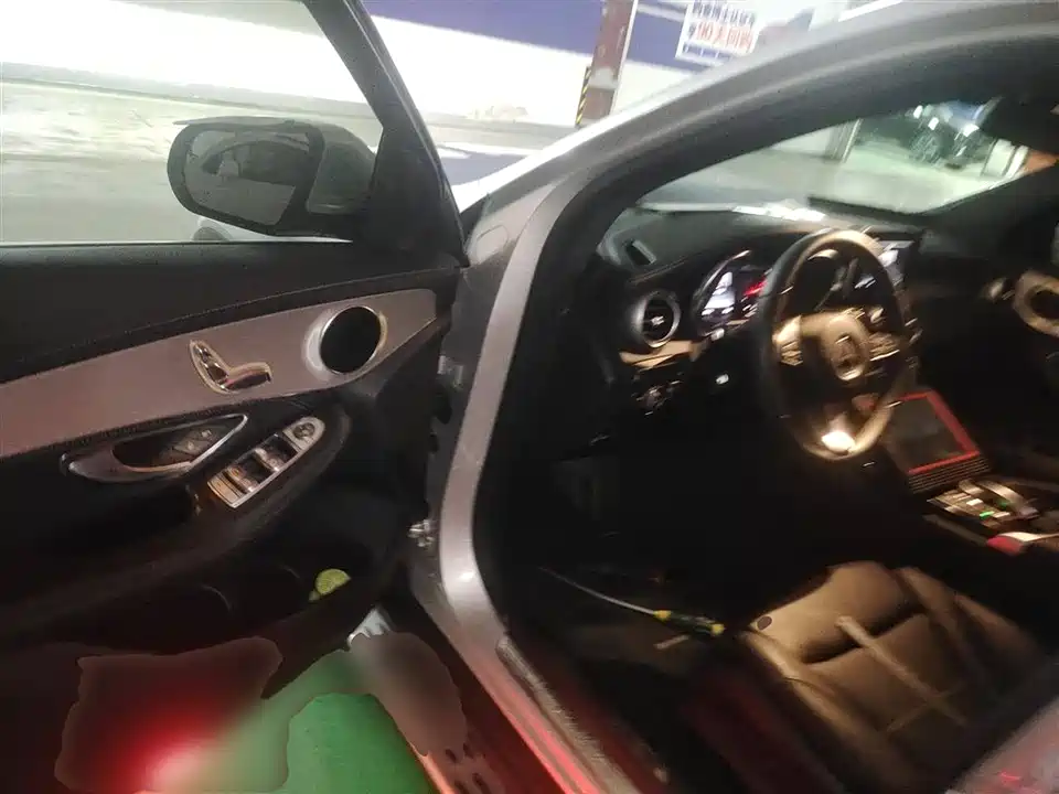 Mercedes-Benz GLC Mercedes-Benz GLC
