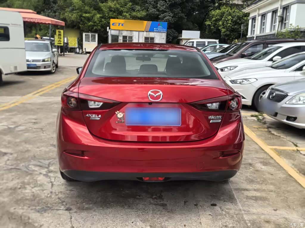 Mazda Mazda3, 2015 9