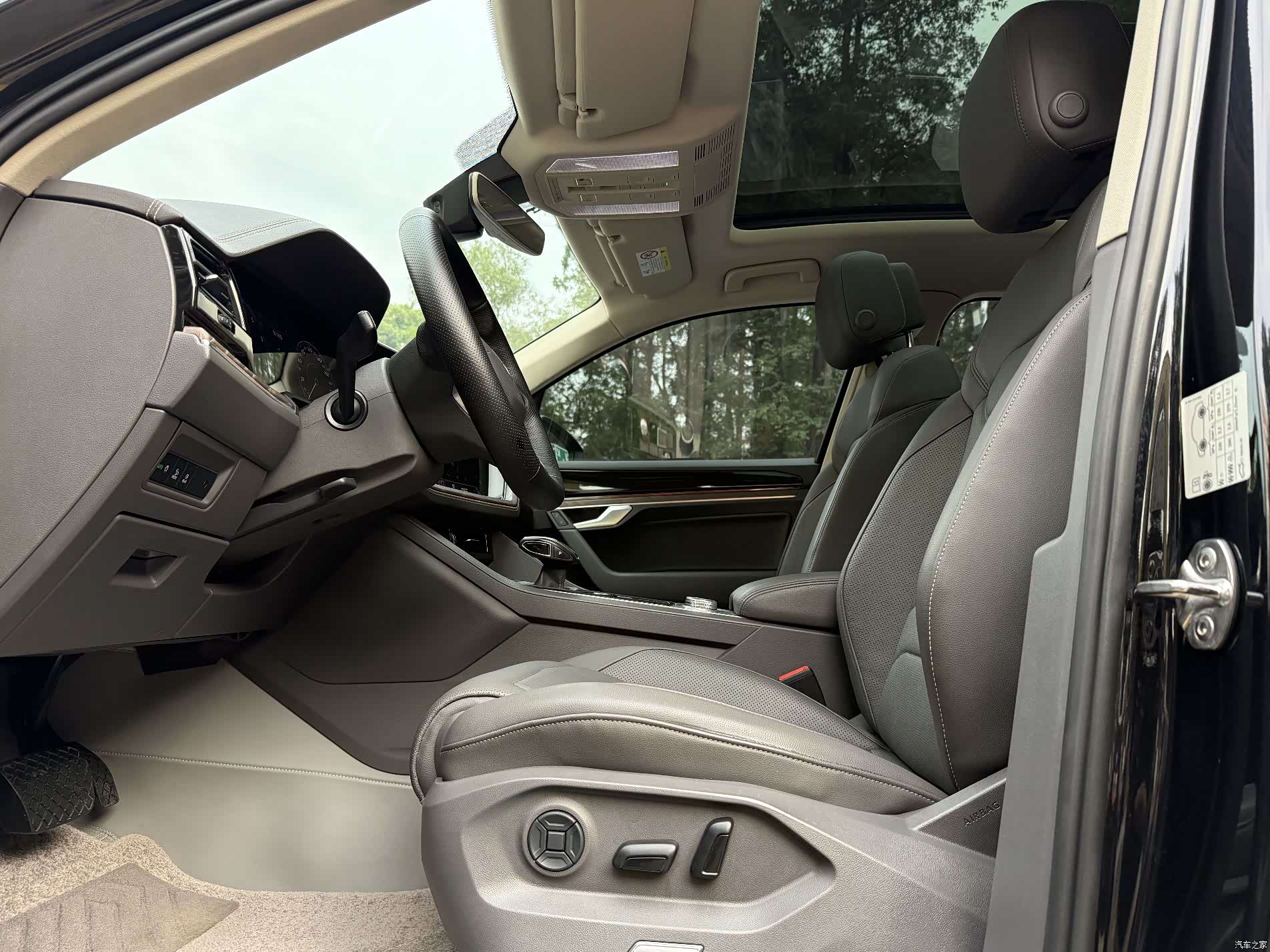 Volkswagen Touareg, 2021 7