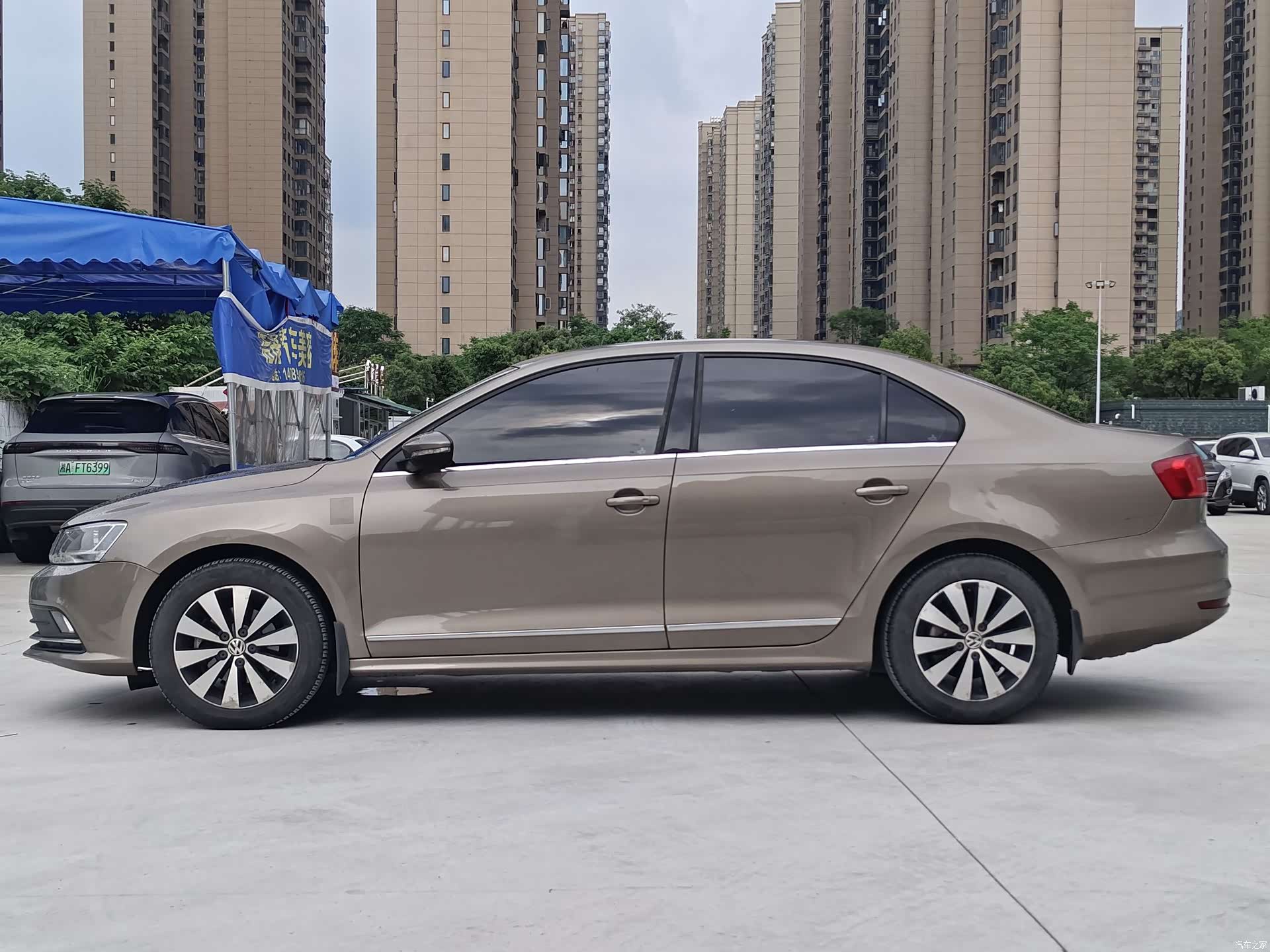 Volkswagen Sagitar, 2016 7
