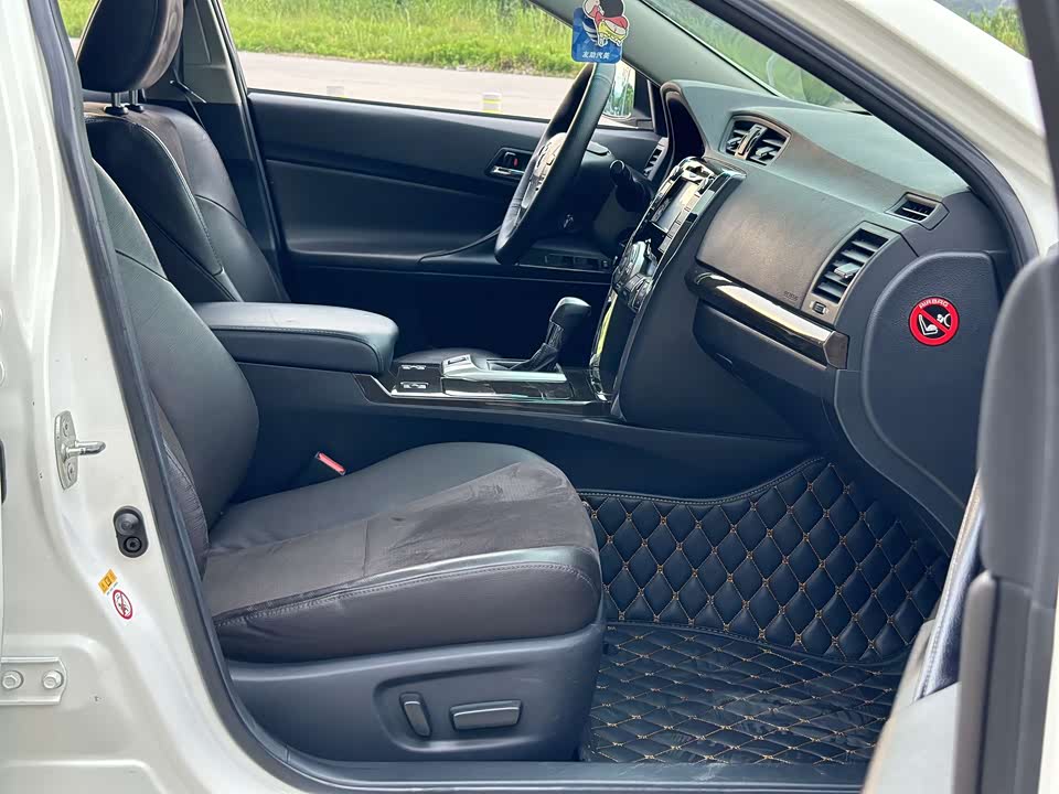 Toyota Reiz Toyota Reiz