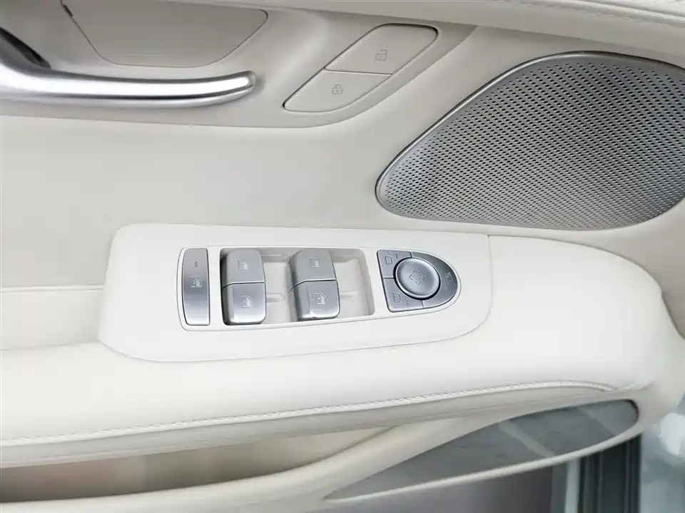 HarmonyOS Ask the world M5