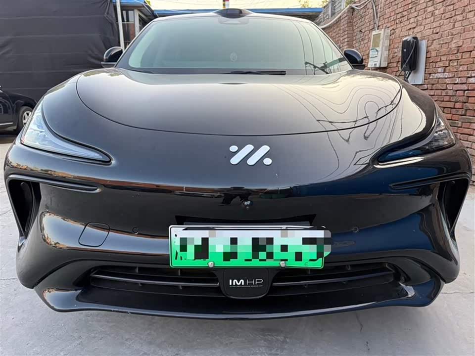 IM Motors Zhiji LS6 IM Motors Zhiji LS6
