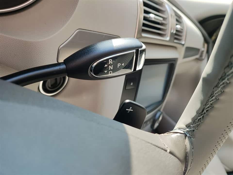 Mercedes-Benz R-class