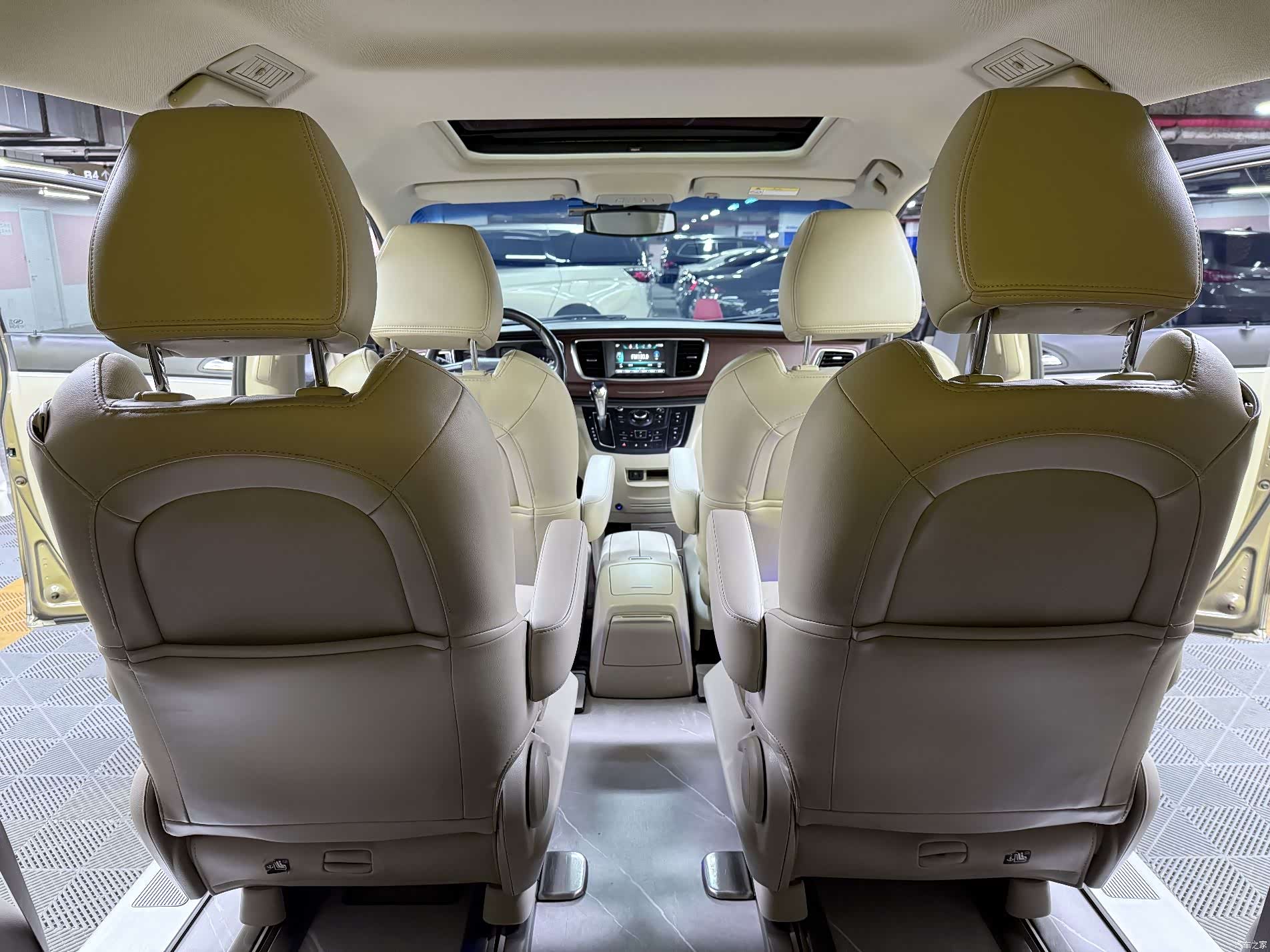 Buick GL8, 2019 39