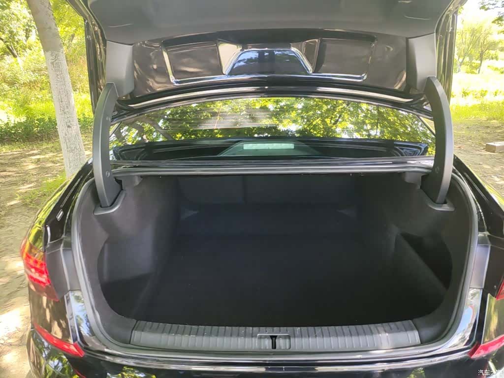 Volkswagen Passat, 2021 19
