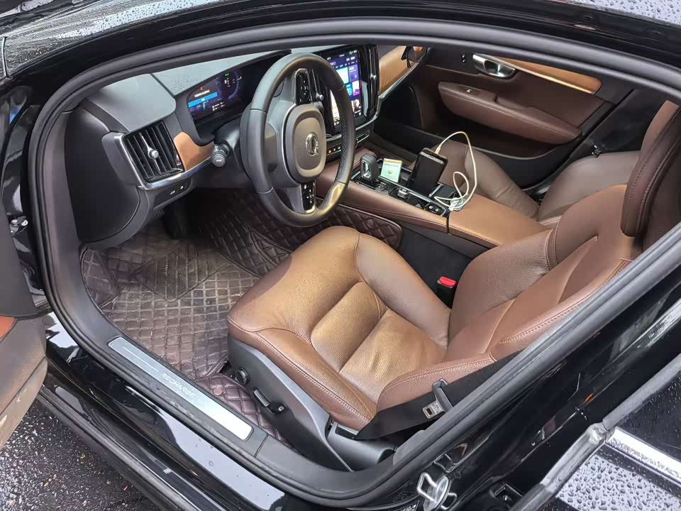 Volvo S90