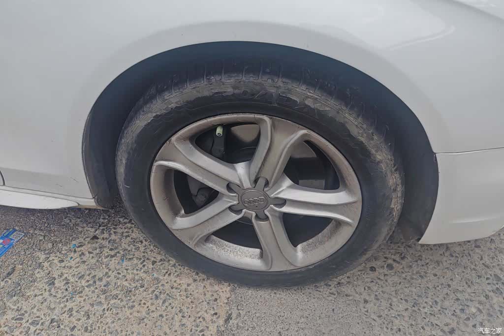 Audi A4L, 2015 6