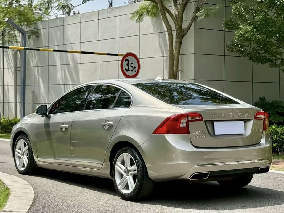 Volvo S60