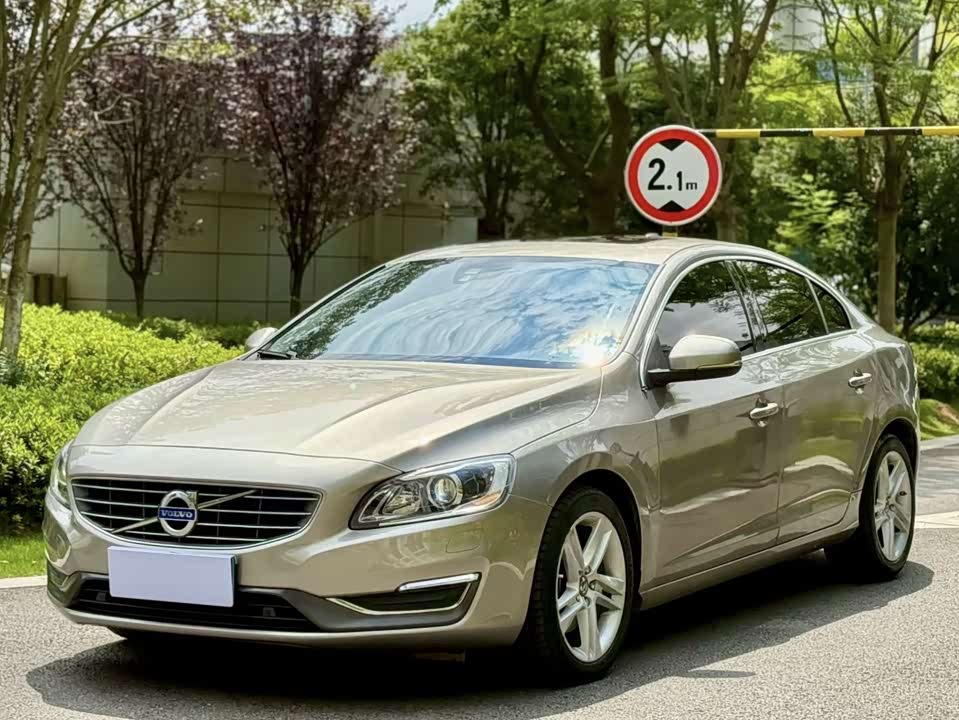 Volvo S60