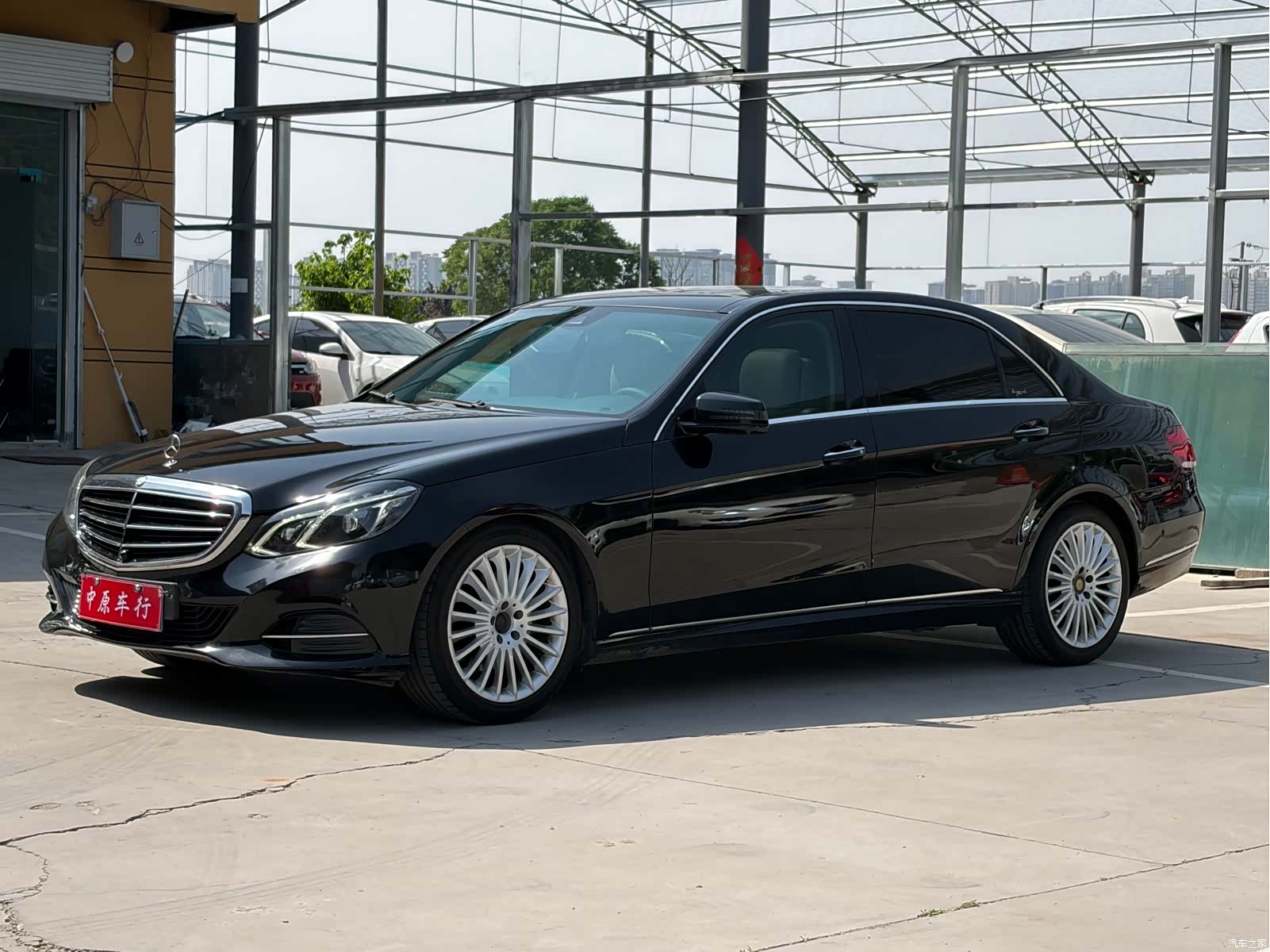 Mercedes-Benz E-Class, 2014 1