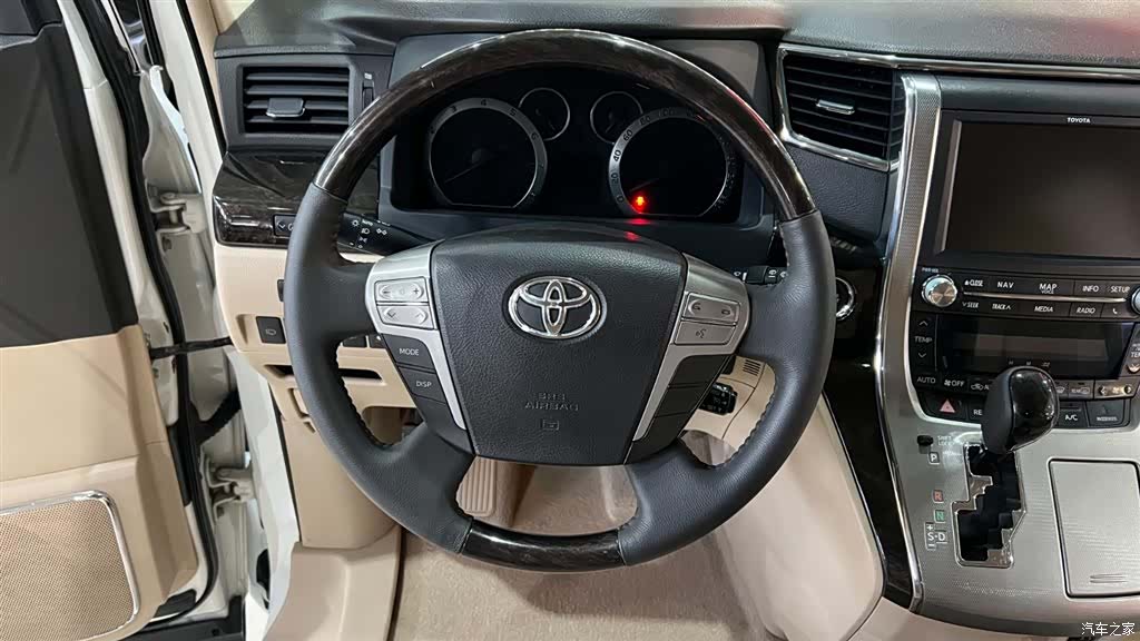 Toyota Alphard, 2016 9