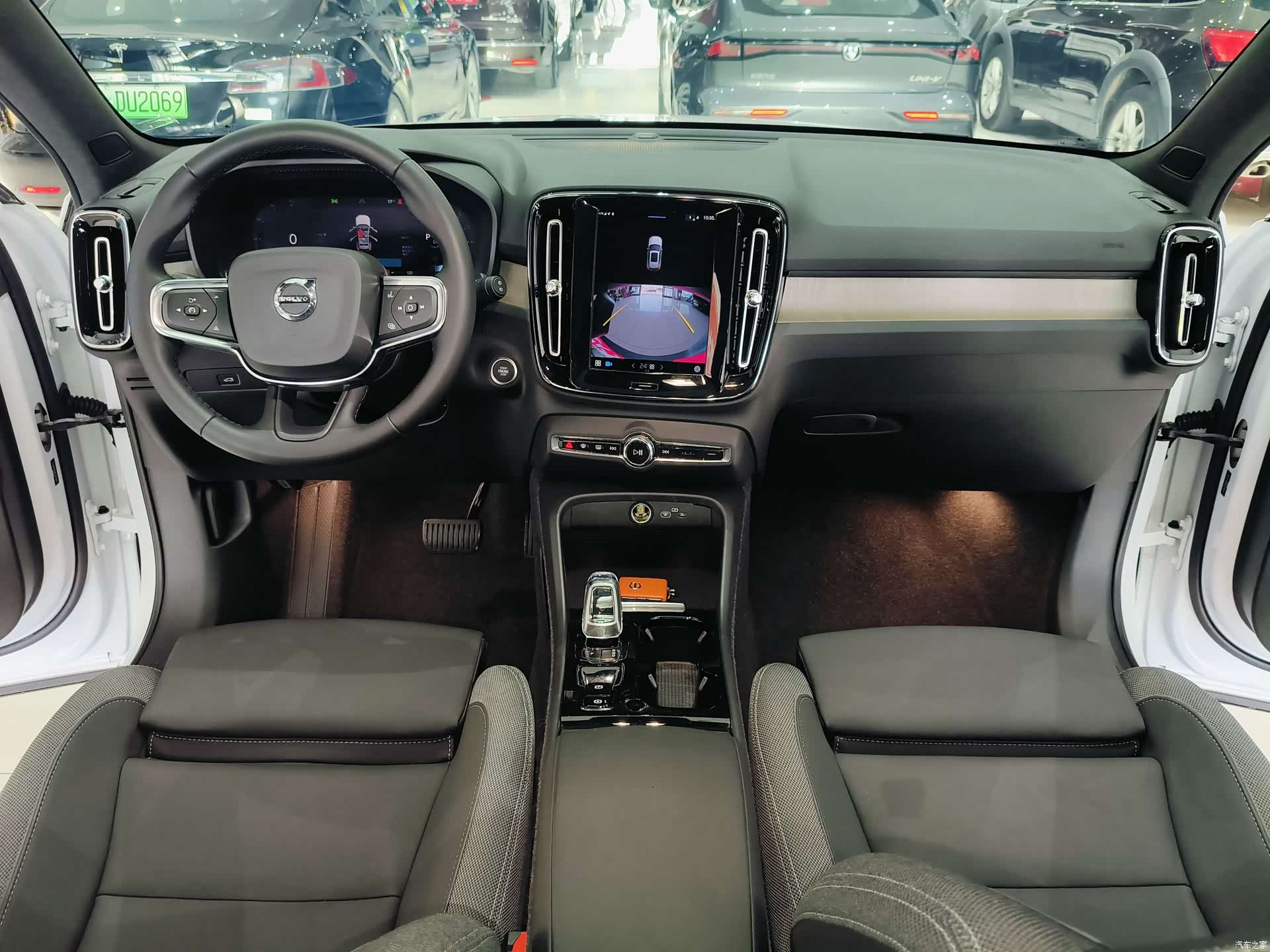 Volvo XC40, 2023 13