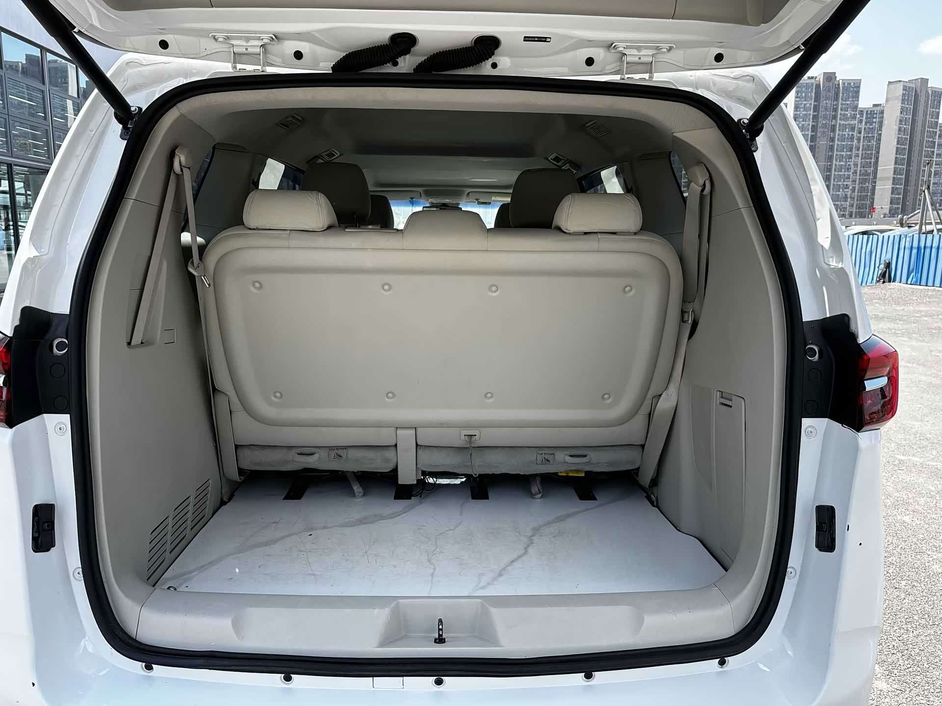 Buick GL8, 2022 10