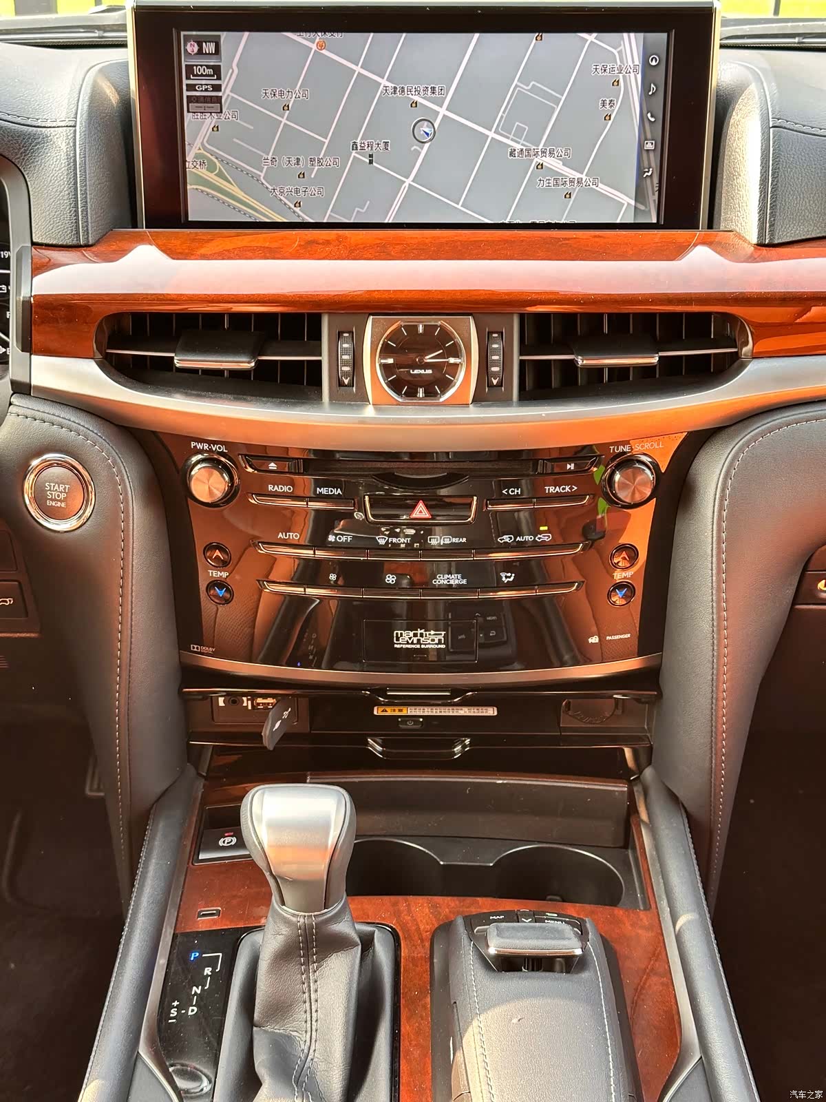 Lexus LX, 2016 24