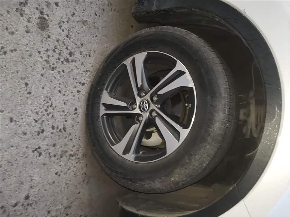 Toyota RAV4 Rongfang