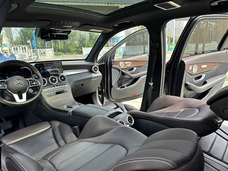 Mercedes-Benz GLC Mercedes-Benz GLC