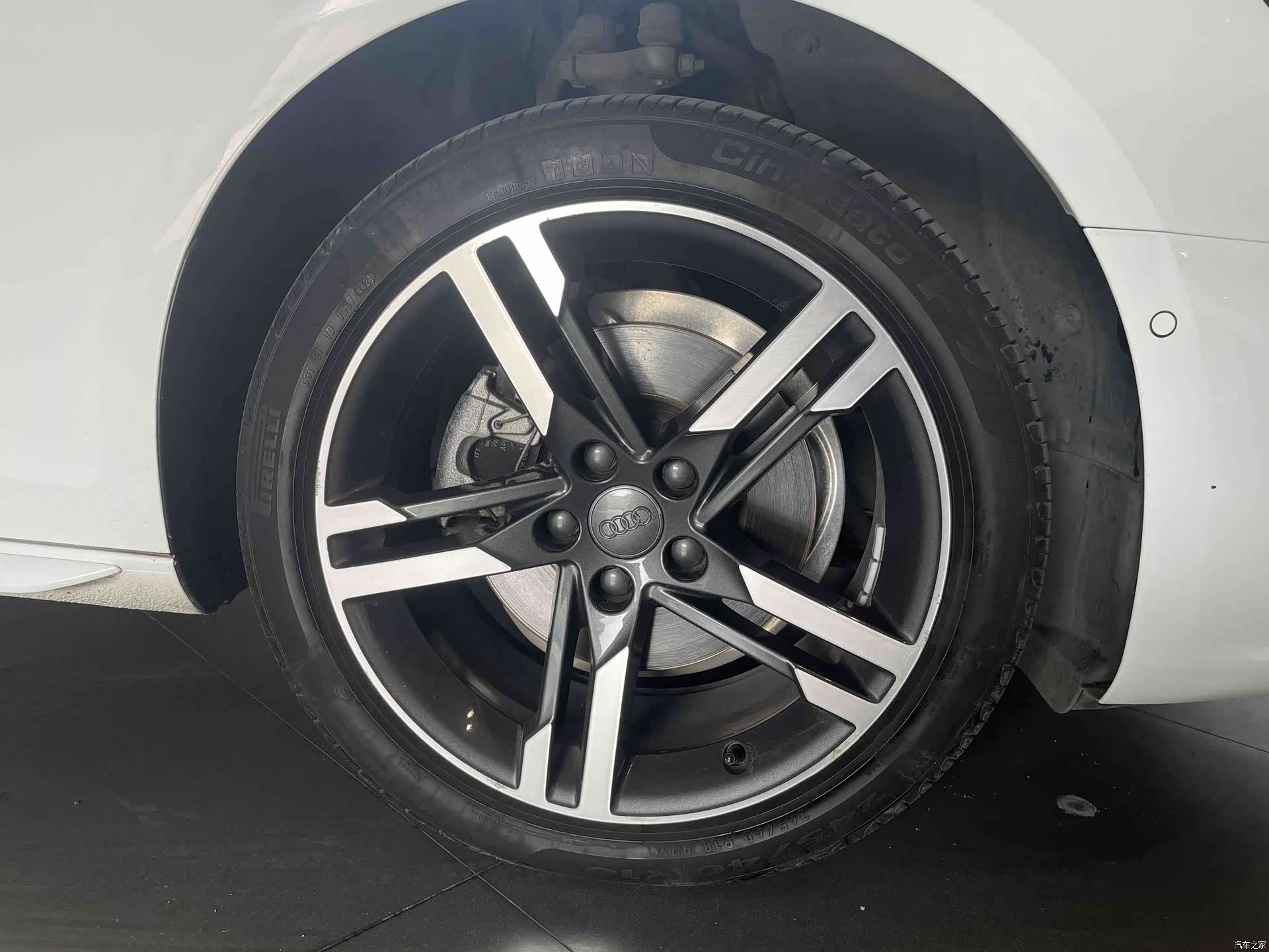 Audi A4L, 2022 18