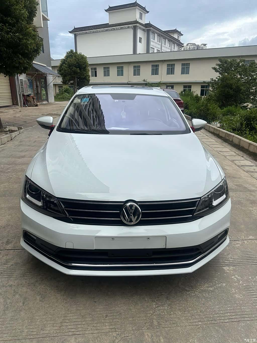 Volkswagen Sagitar, 2016 2