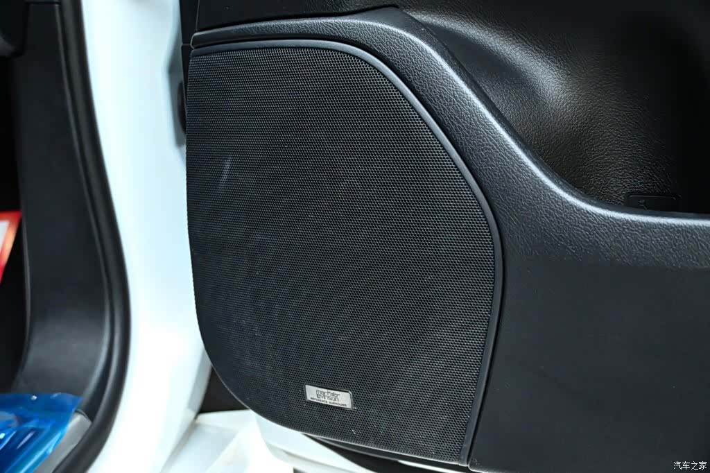 Lexus LX, 2019 25