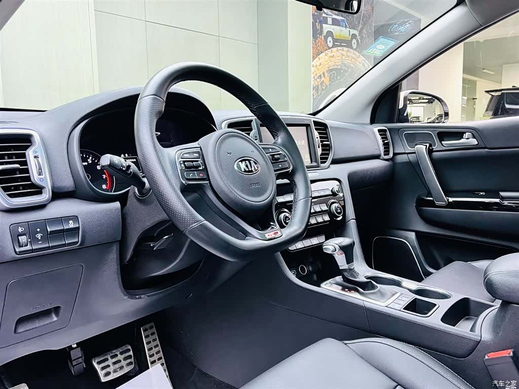 Kia KX5, 2017 8