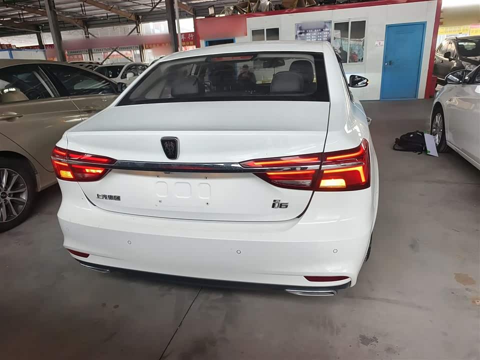 Roewe i6