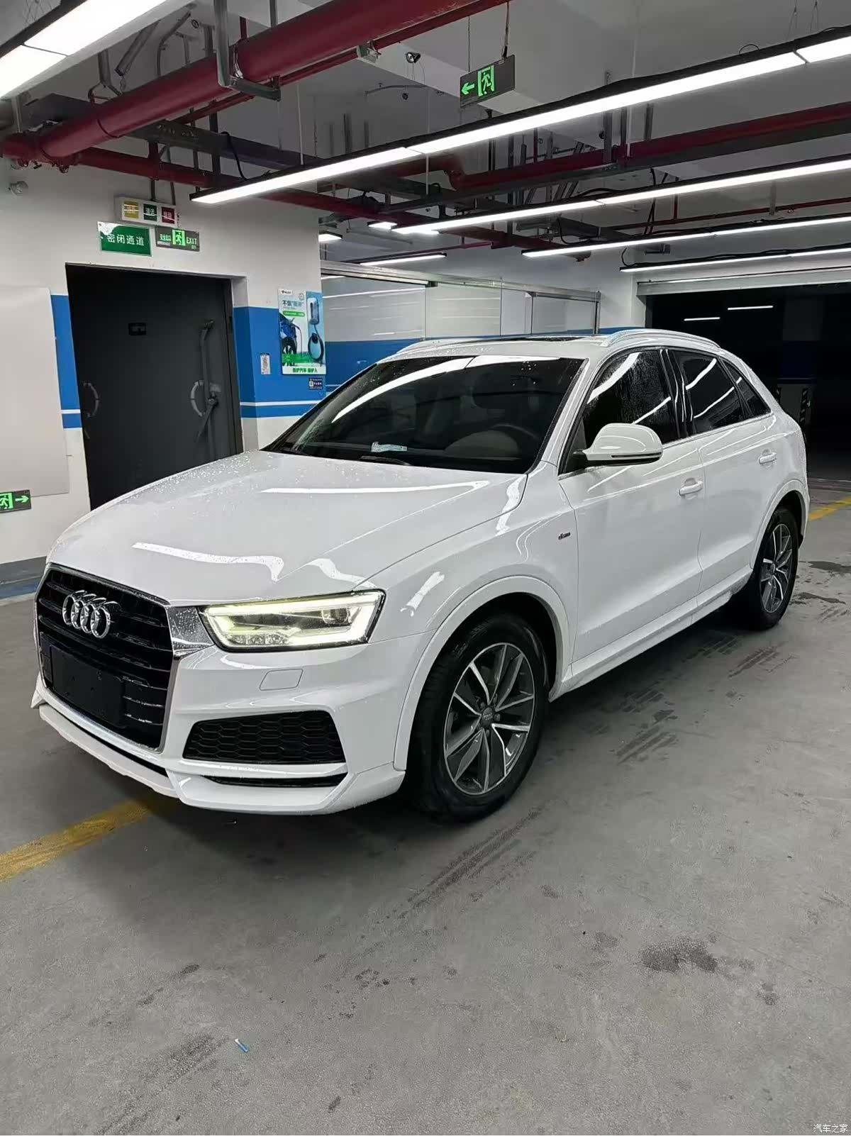 Audi Q3, 2019 1