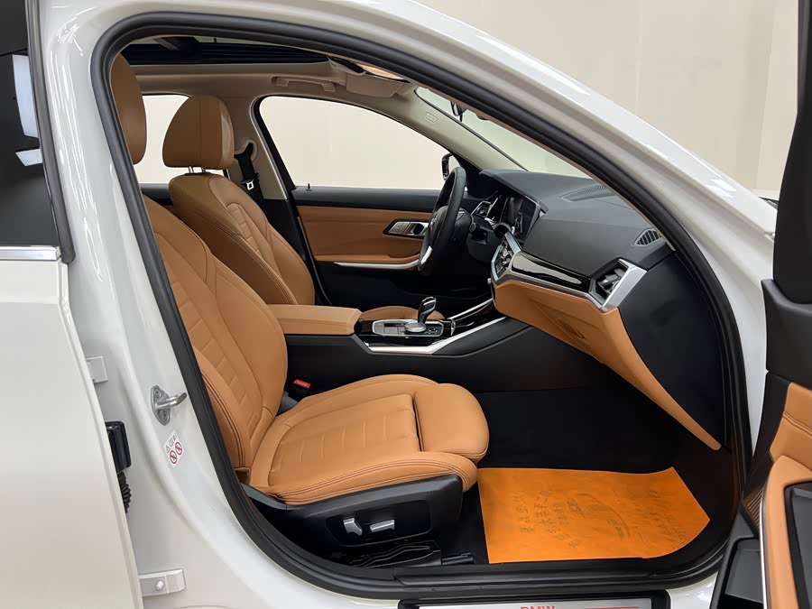 BMW 3 Series 2019, фото 12