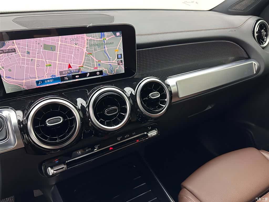 Mercedes-Benz GLB, 2020 14